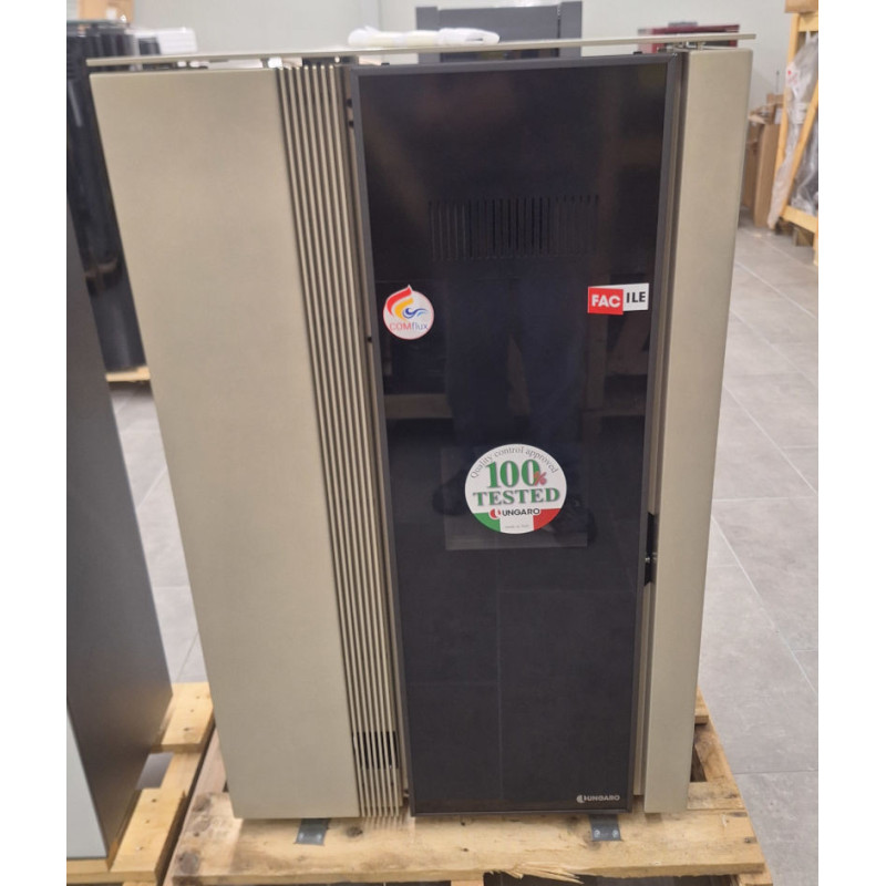 Ungaro Ario 1000 stufa stagna a pellet 5 stelle canalizzabile